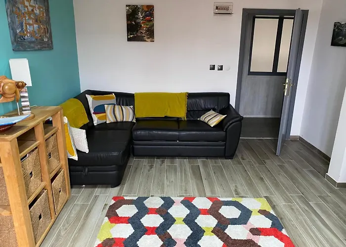 Elegant 3 Alexander Services Luxury Four Bedroom Penthouse