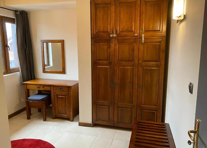 Elegant 3 Alexander Services Luxury Four Bedroom Penthouse * Bansko